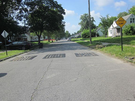 4th image of 9384 Burt Rd