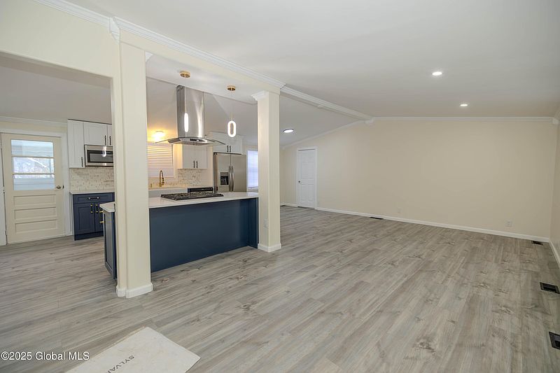 5th image of 358 Olean Street