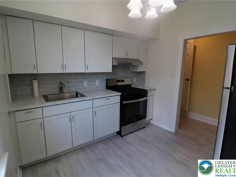 526 Prospect Ave — Photo 13