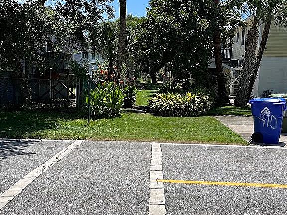 Ashley Ave. beach access