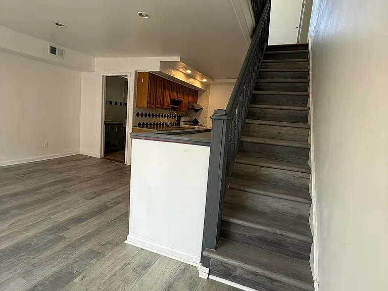 1146 S 9th St — Photo 6