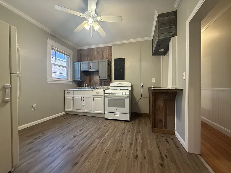 22 Pawling Ave — Photo 1