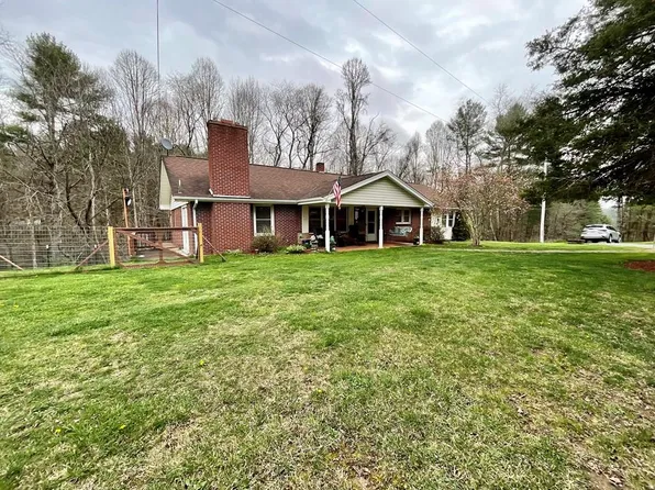 2858 Pot Rock Rd, Woodlawn, VA 24381