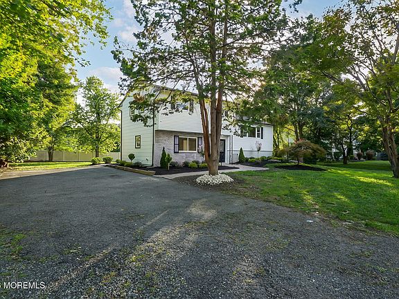 2nd image of 27 Middlesex Road
