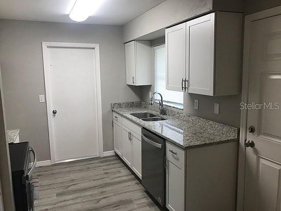 3rd image of 5525 NE 12th Ave