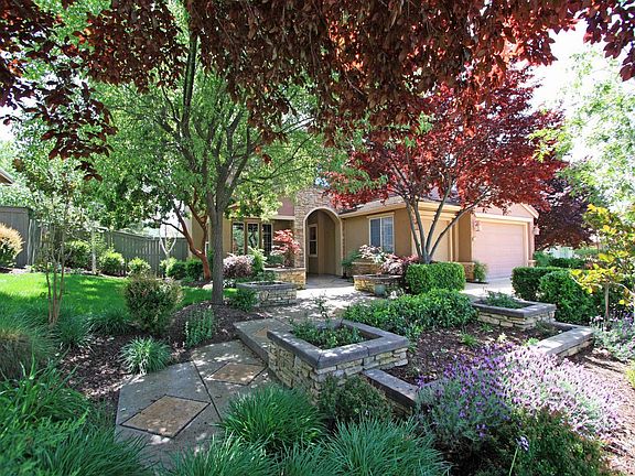 2nd image of 2035 Frascati Dr