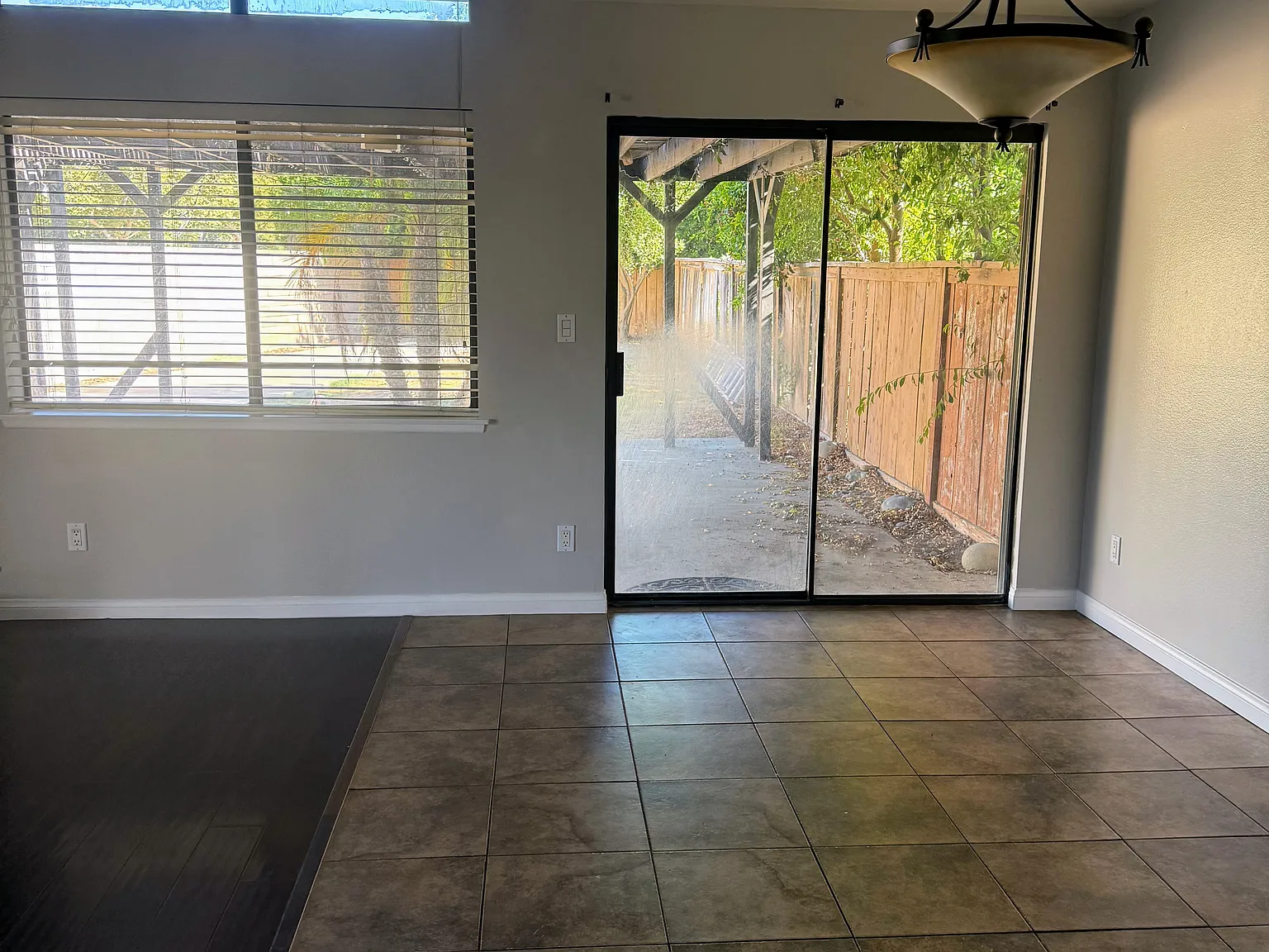 3 bed, 2.5 bath, 1341 sqft, $3,700 — Photo 3