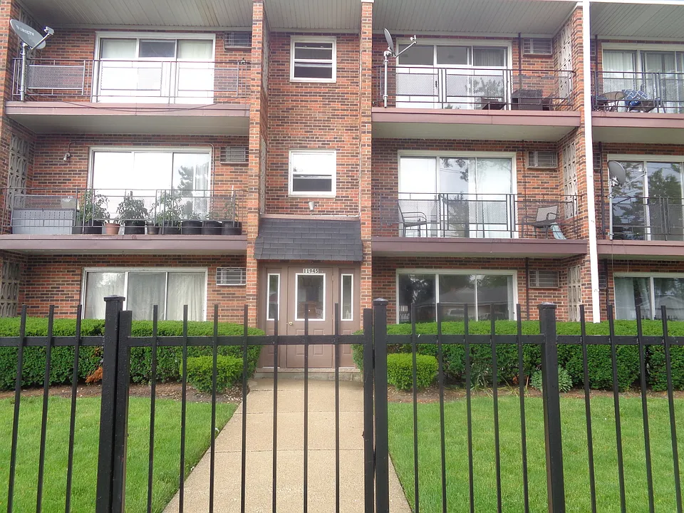 11945 S Hamlin Ave #1B
