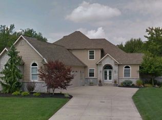 8002 Kilkenny Ct, Sagamore Hills, OH 44067