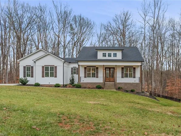 7007 Ridge Haven Rd, Greensboro, NC 27410