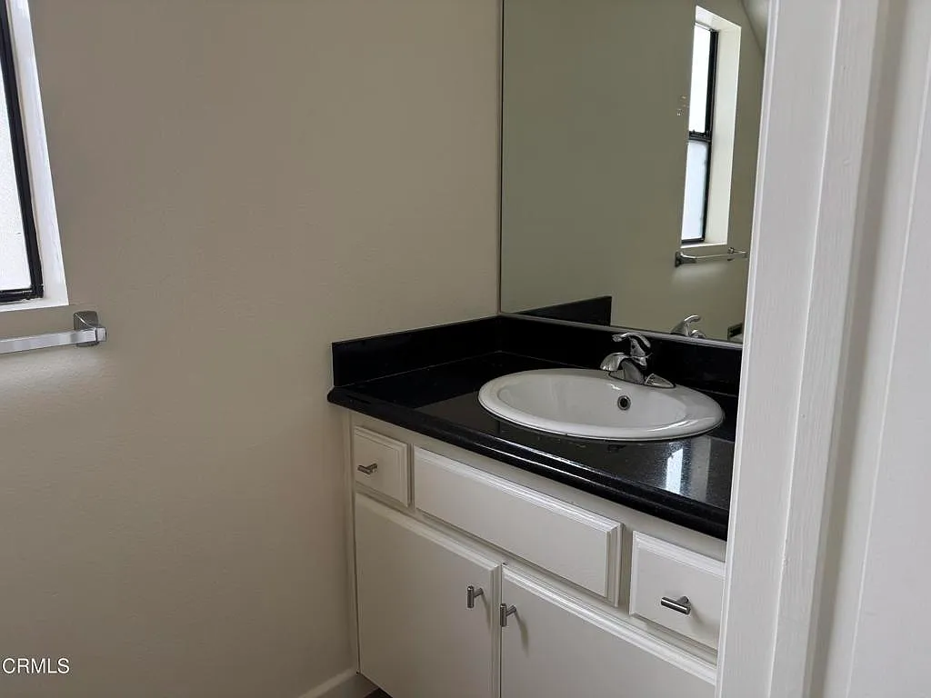 2 bed, 1.5 bath, 1100 sqft, $2,850 — Photo 4