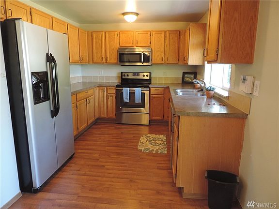5th image of 22407 106th Street Ct E