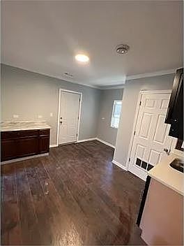 1st image of 4503 S Justine St #Street1m
