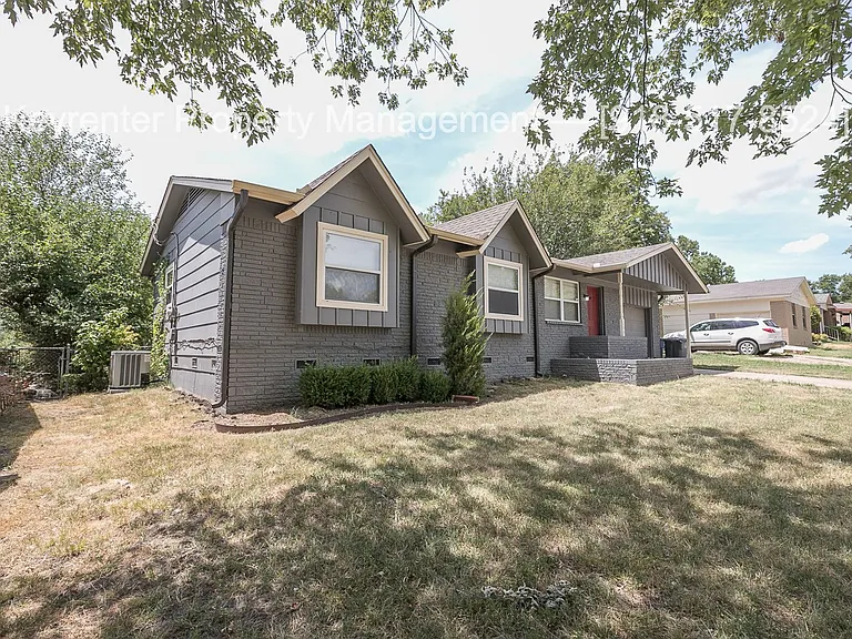 130 S 167th East Ave — Photo 29