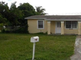 3001 Giuliano Ave, Lake Worth, FL 33461
