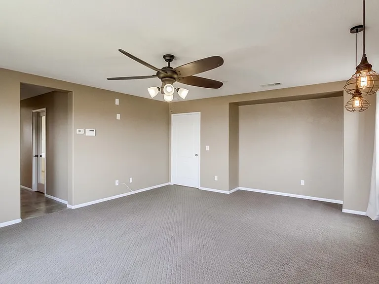 5102 Sevilla St — Photo 37