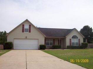 170 Montana Ln, Spring Lake, NC 28390