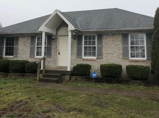 123 Lakes Edge Dr, Shepherdsville, KY 40165