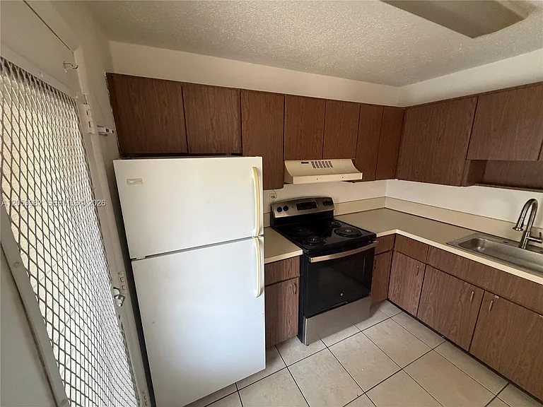 5501 SW 77th Ct #204C — Photo 10