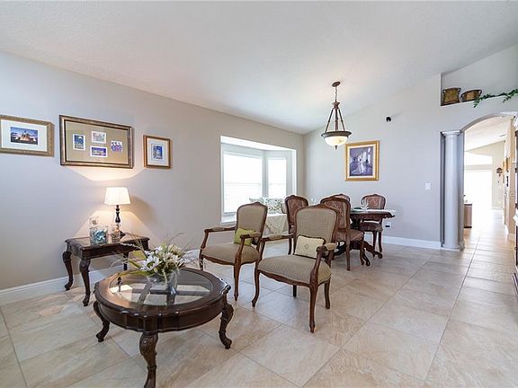 5th image of 1119 Willow Branch Dr