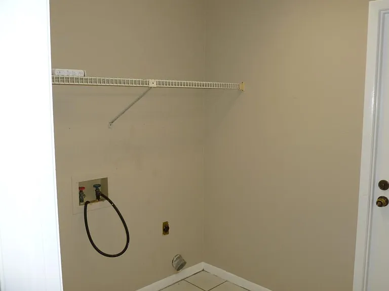 14138 Fennsbury Dr — Photo 18