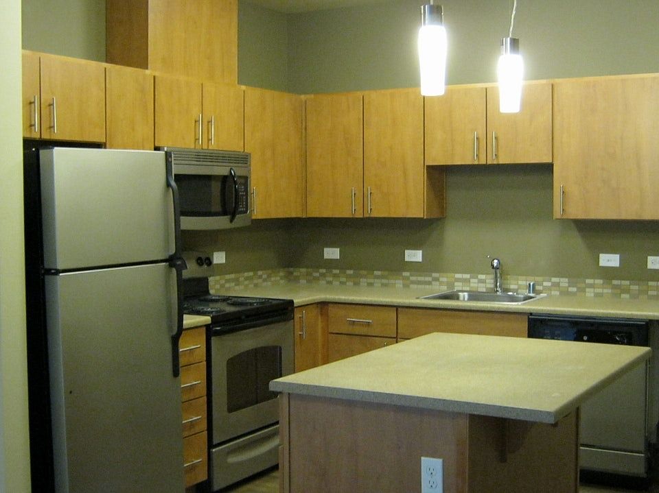 1st image of 944 Discovery Cir NE Unit 507