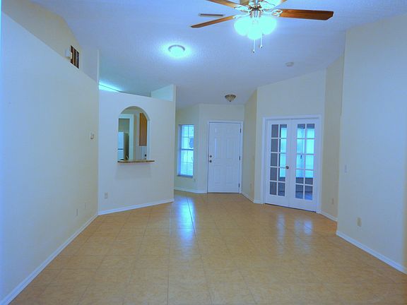 4th image of 17 Rolland Ln