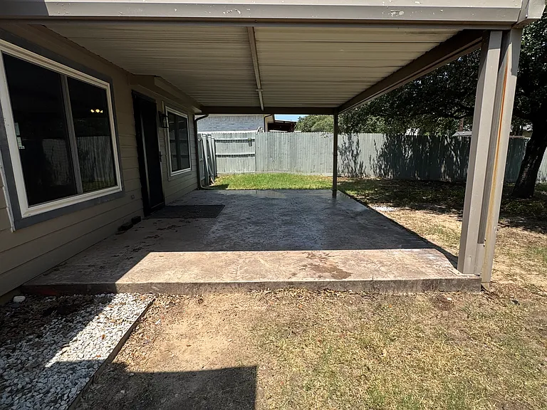 322 Dalhart Dr — Photo 37