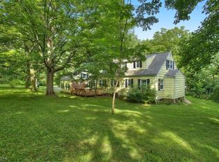 41 Carlton Rd, Millington, NJ 07946