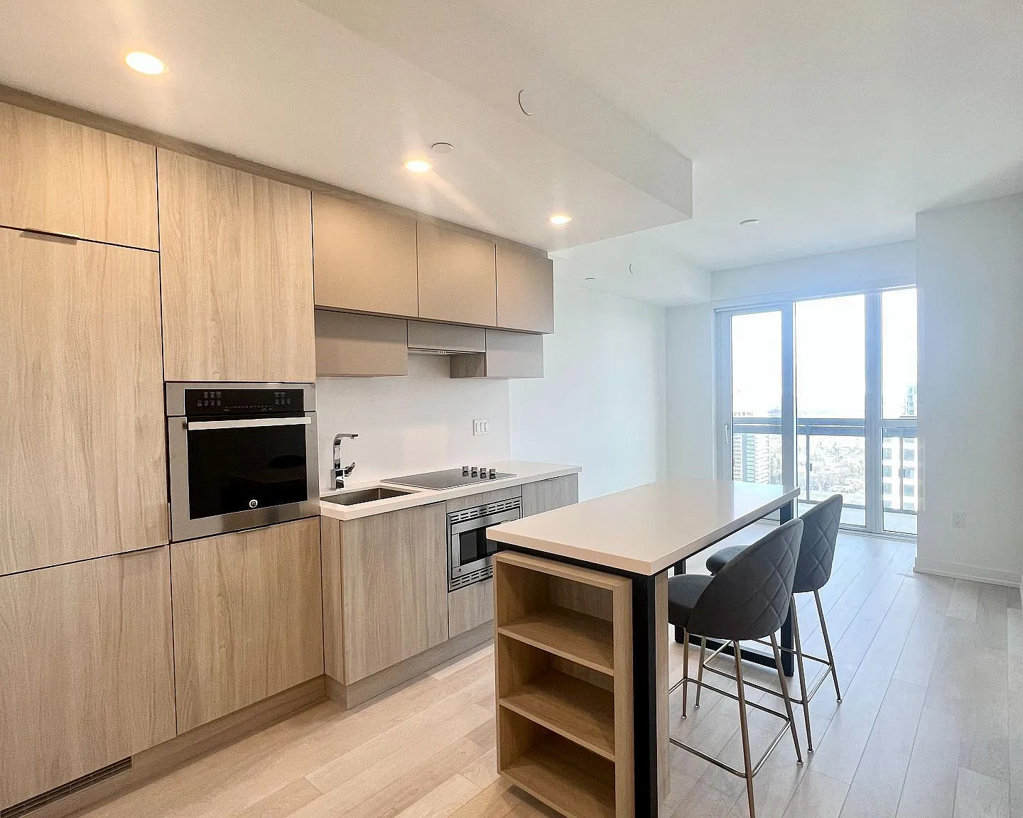 2 bed, $2,650 — Photo 2