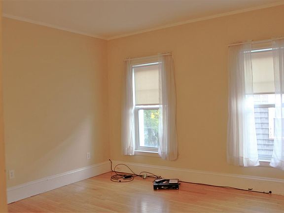 5th image of 63 Whitman Ave #2R