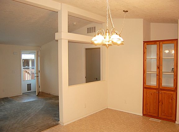 3rd image of 804 Albion Ave SE