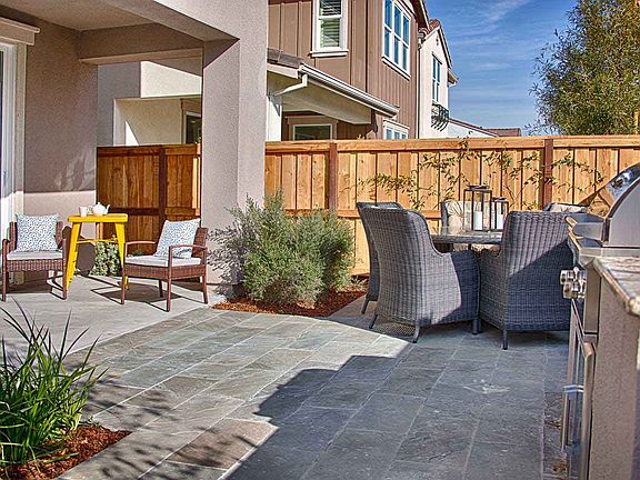 Homesite 40 - Backyard