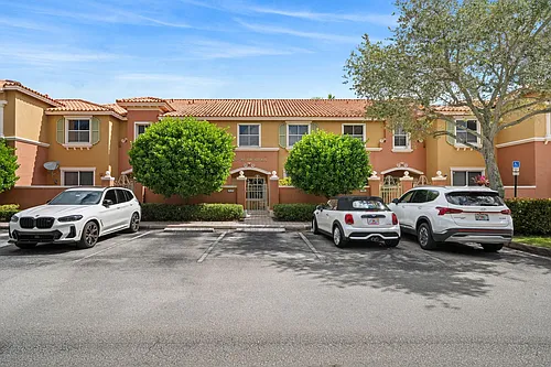 717 SW 107th Ave #2203 Photo 1