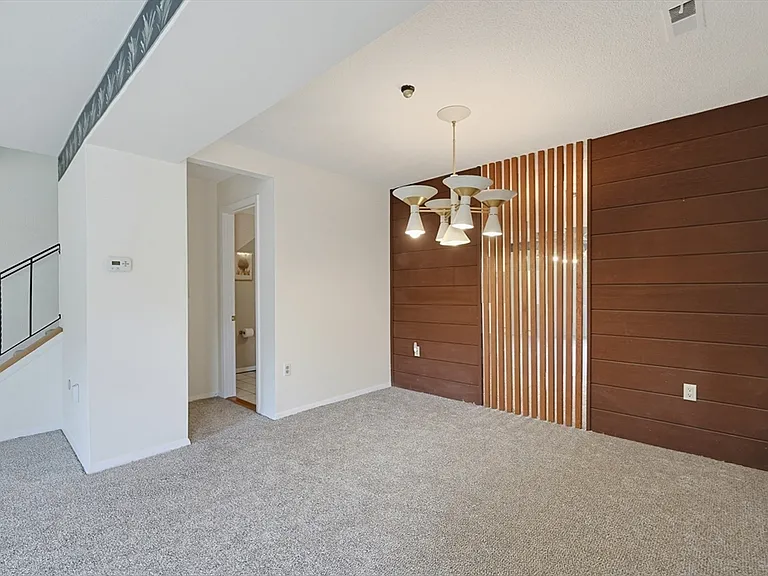 52 Rosewood Dr #52 — Photo 9