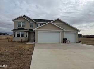 5468 Fresh Water Ln, Williston, ND 58801