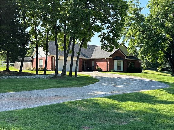 2nd image of 12 Northwood Dr