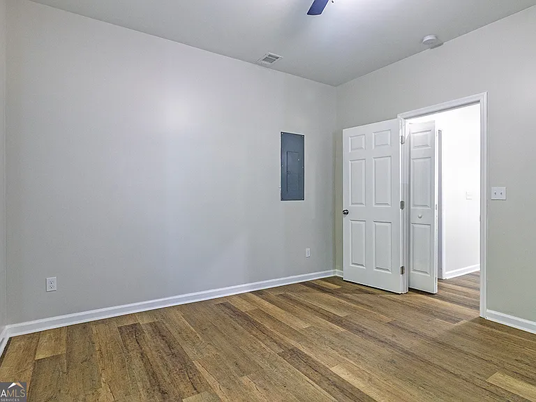 2741 Village Green Dr — Photo 20