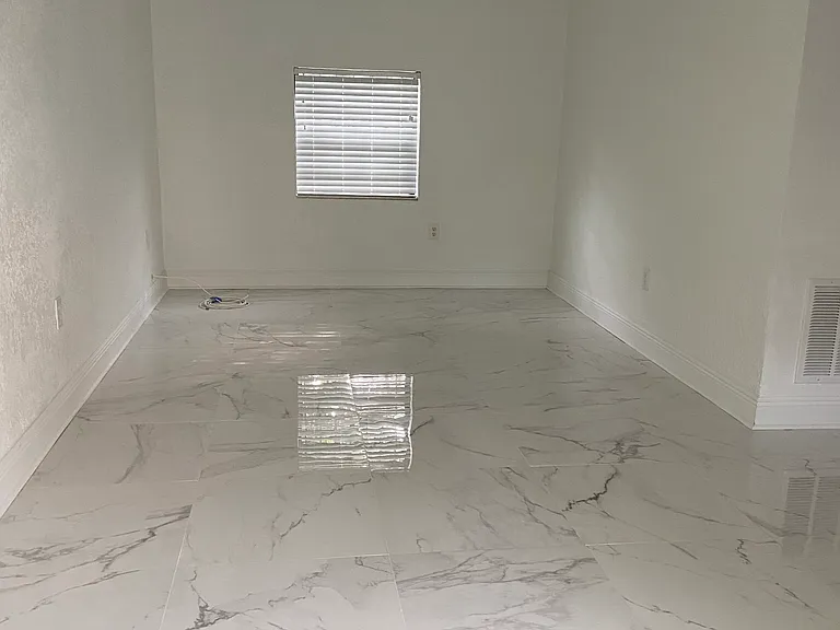 4744 NE Miami Ct #2 — Photo 4