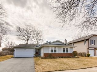 1615 Buckthorn Dr, Hoffman Estates, IL 60192