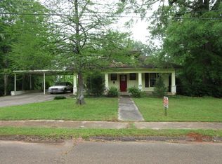 411 Crockett Ave, Philadelphia, MS 39350