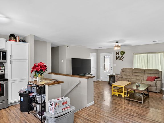 2nd image of 201 Sequoyah Dr