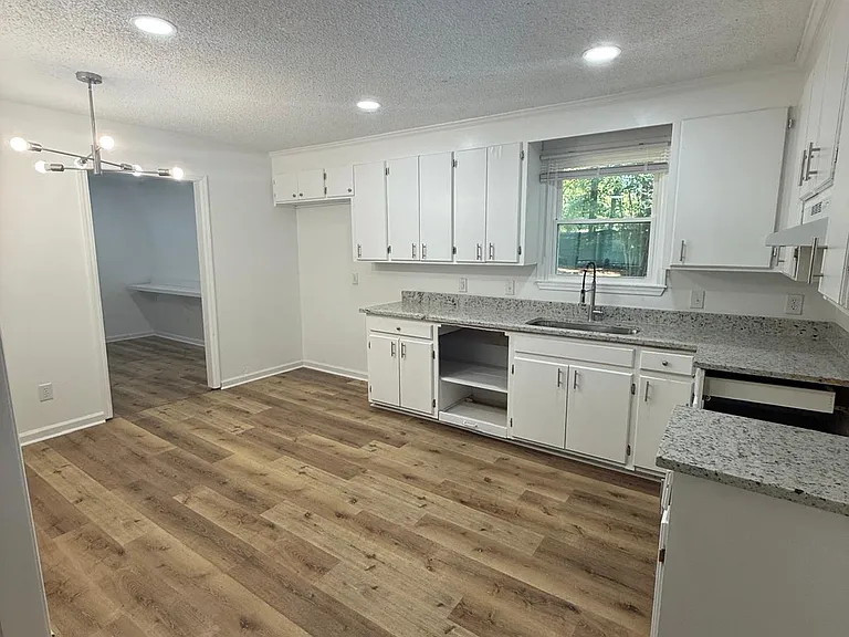 1010 Sandpiper Ln — Photo 4