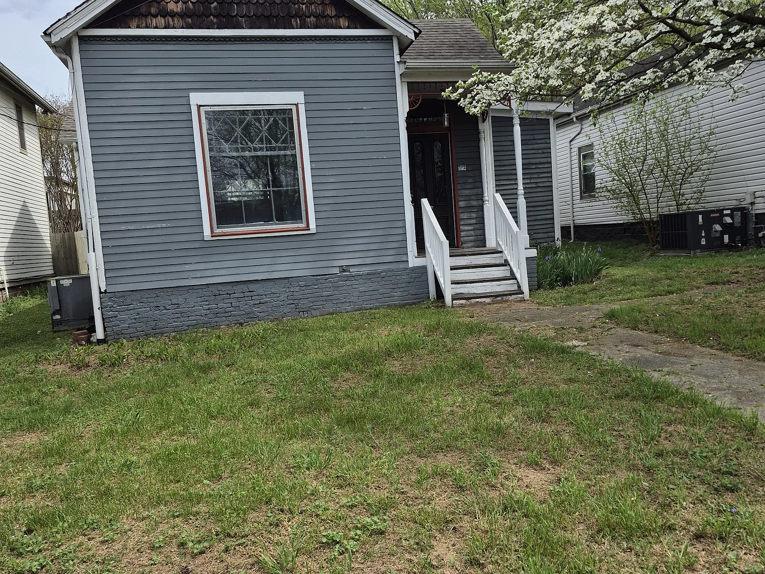 3 bed, 1350 sqft, $3,100 — Photo 1