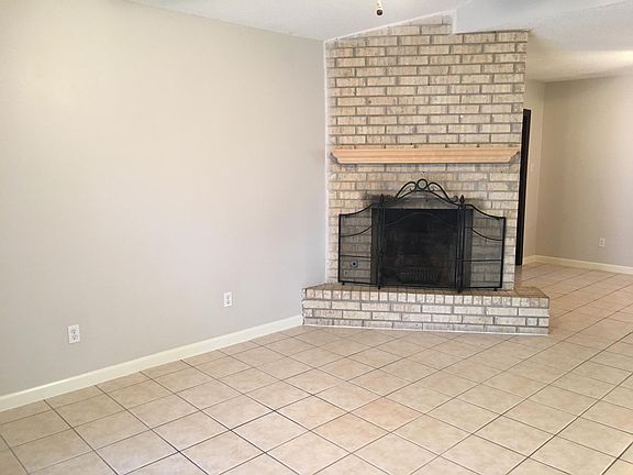 4th image of 3110 Kleinmann Ave