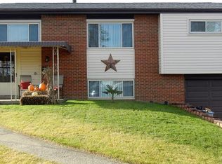 821 Quaker Dr, Irwin, PA 15642