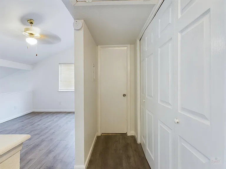 2124 Burton Dr #140 — Photo 14