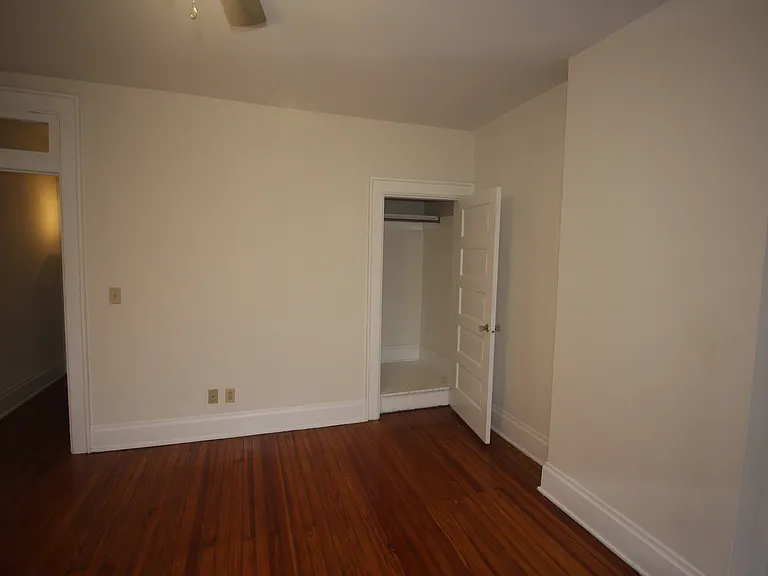 74 W Greenwood Ave — Photo 15