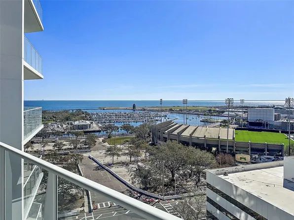 175 1st St S APT 1204, Saint Petersburg, FL 33701