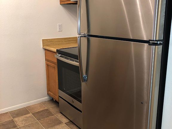 4th image of 12217 N 21st Ave APT 2